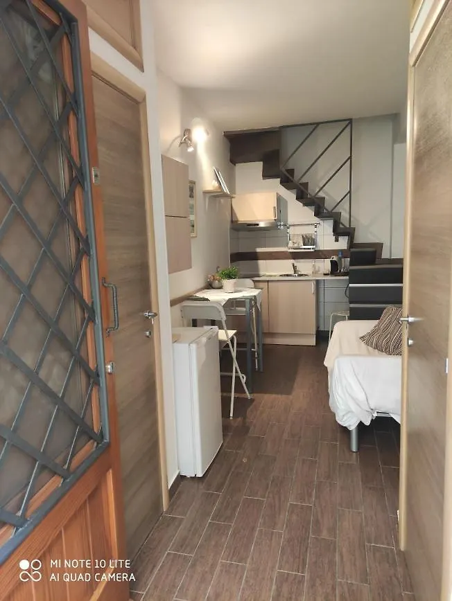 Bbsantanna2 Bed and Breakfast Μπάρι 0*,
