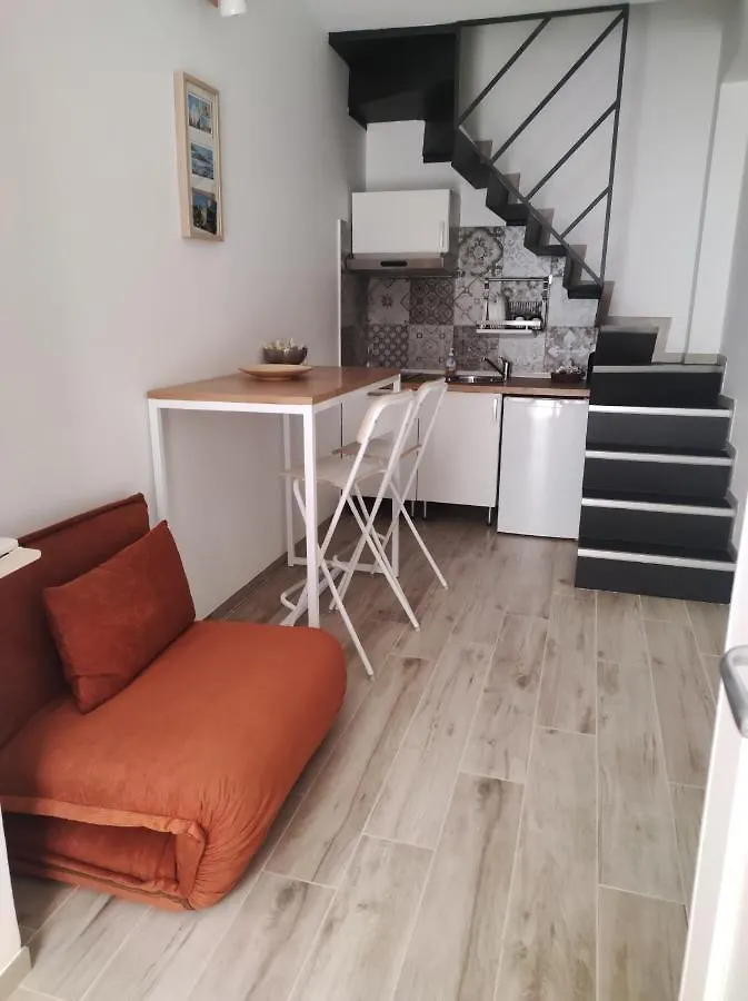 Bbsantanna2 Bed and Breakfast Μπάρι