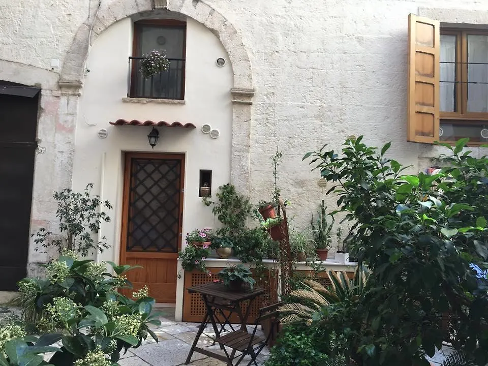 Bbsantanna2 Bed and Breakfast Μπάρι 0*,